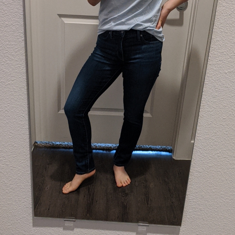 2 pairs of Levi's Women's 311 shapping skinny